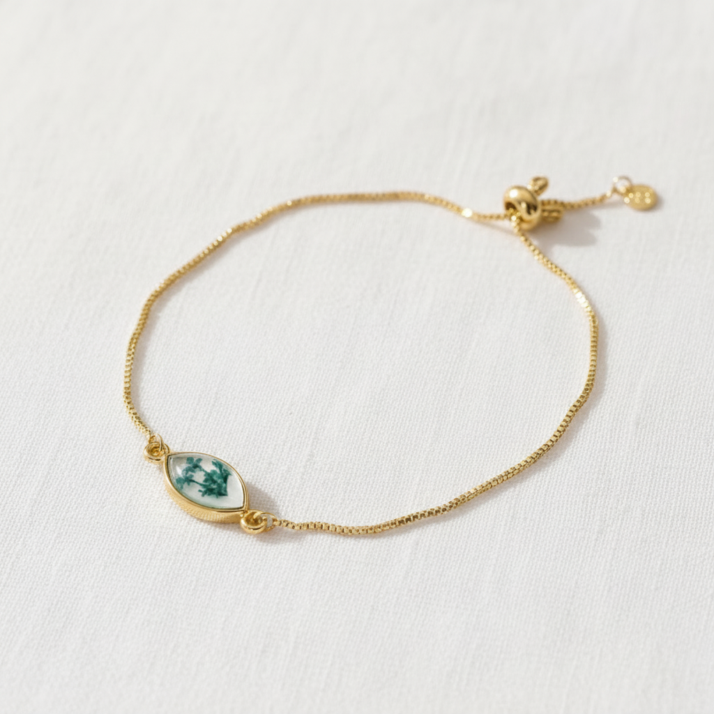 Star and Moon Botanical Slider Bracelet, Dried Flower Jewelry, Adjustable Celestial Nature Bracelet