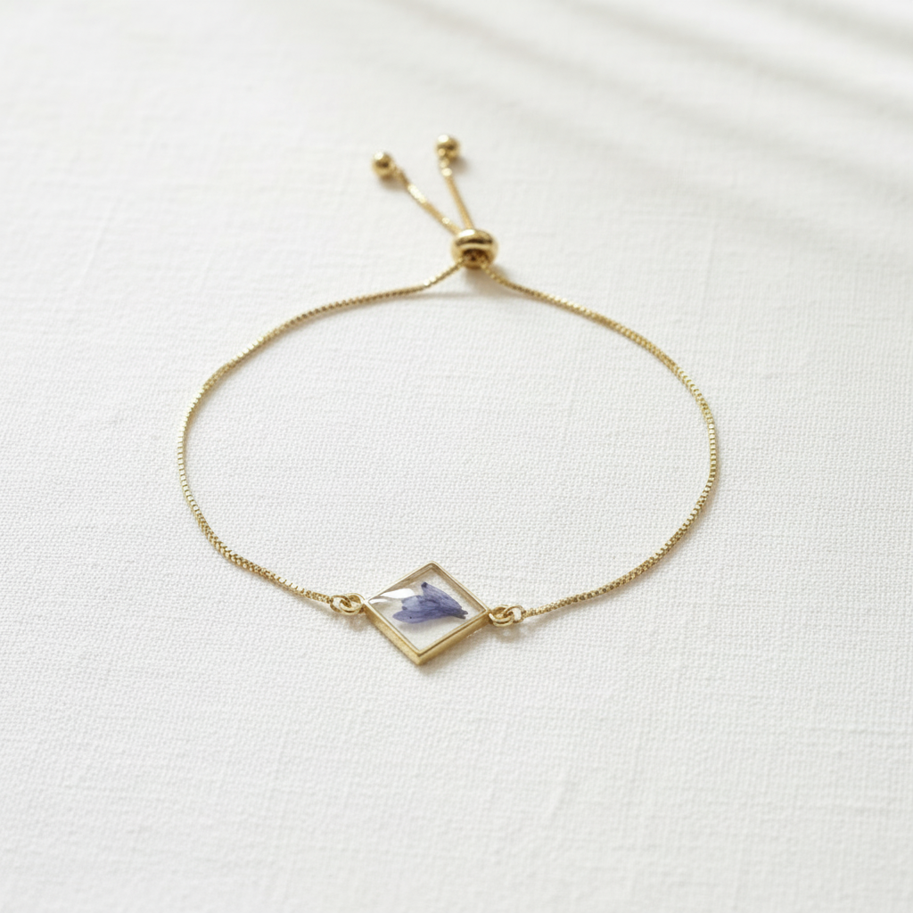 Preserved Geometric Dried Flower Slider Bracelet, Botanical Resin Jewelry, Adjustable Nature Inspired Bracelet, Gift for Her