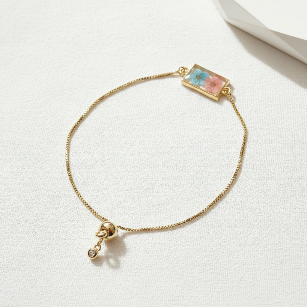 Preserved Geometric Dried Flower Slider Bracelet, Botanical Resin Jewelry, Adjustable Nature Inspired Bracelet, Gift for Her