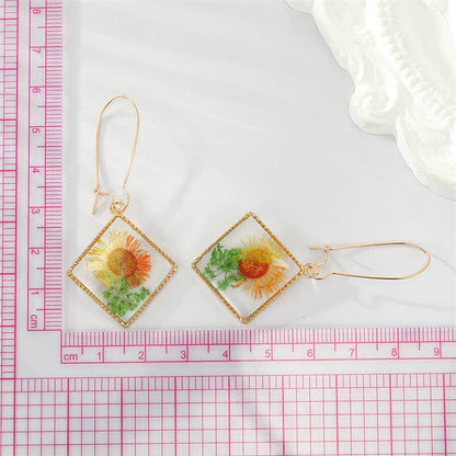 Square Dried Flower Earrings, Colorful Preserved Flower Drops, Botanical Resin Jewelry for Women