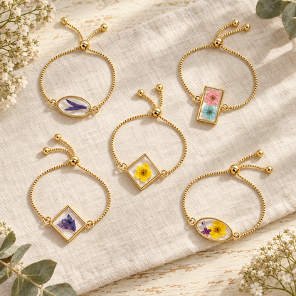 Preserved Geometric Dried Flower Slider Bracelet, Botanical Resin Jewelry, Adjustable Nature Inspired Bracelet, Gift for Her