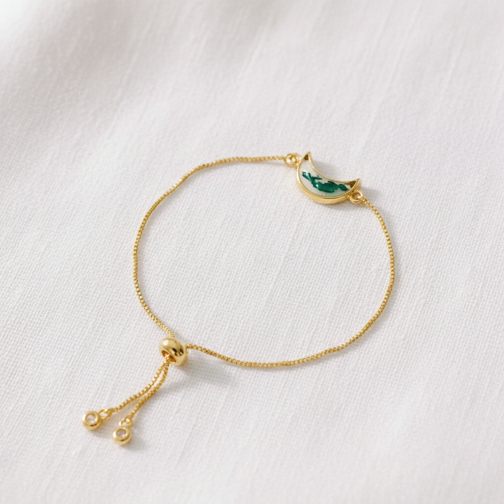 Geometric Botanical Leaf Slider Bracelet, Preserved Dried Flower Jewelry, Adjustable Nature Inspired Bracelet