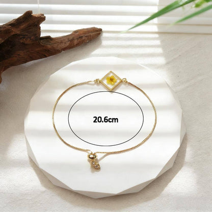 Preserved Geometric Dried Flower Slider Bracelet, Botanical Resin Jewelry, Adjustable Nature Inspired Bracelet, Gift for Her